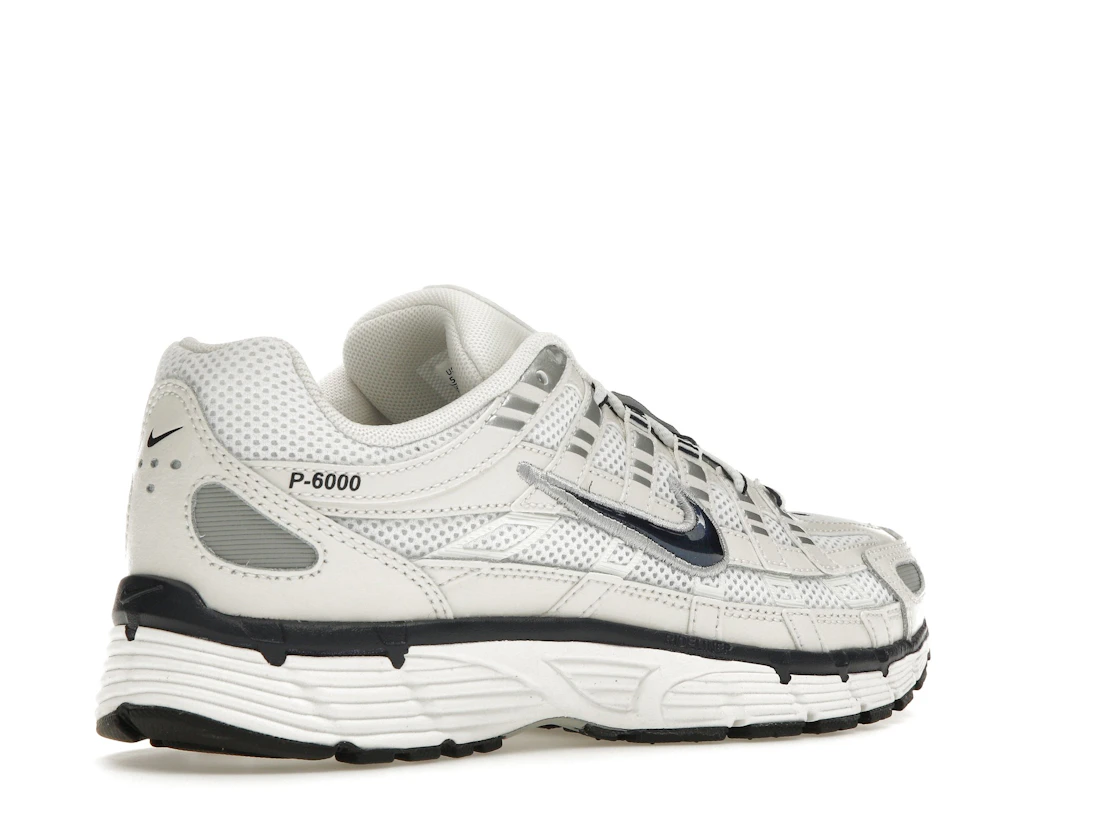 Vue 33 de Nike P-6000 Obsidian Summit White