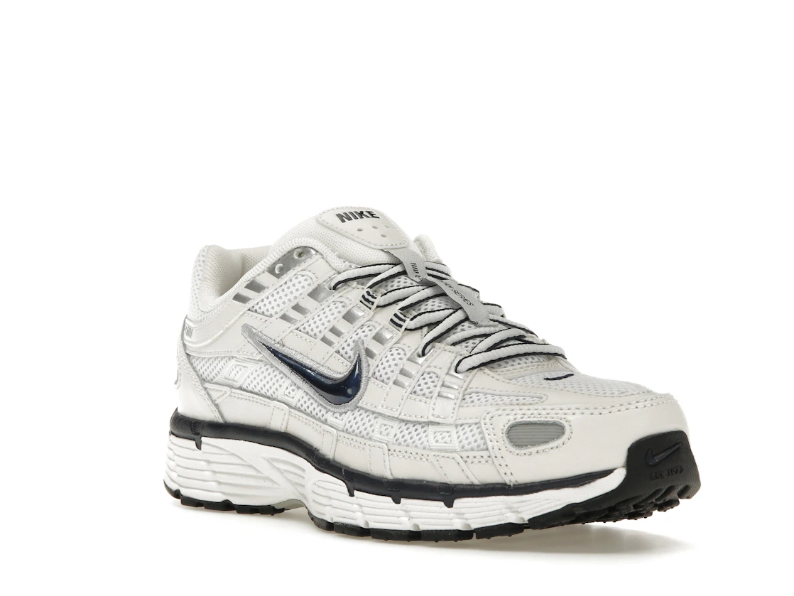 Vue 6 de Nike P-6000 Obsidian Summit White