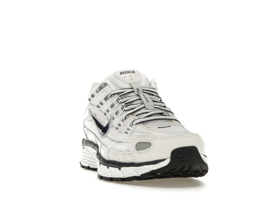 Vue 8 de Nike P-6000 Obsidian Summit White