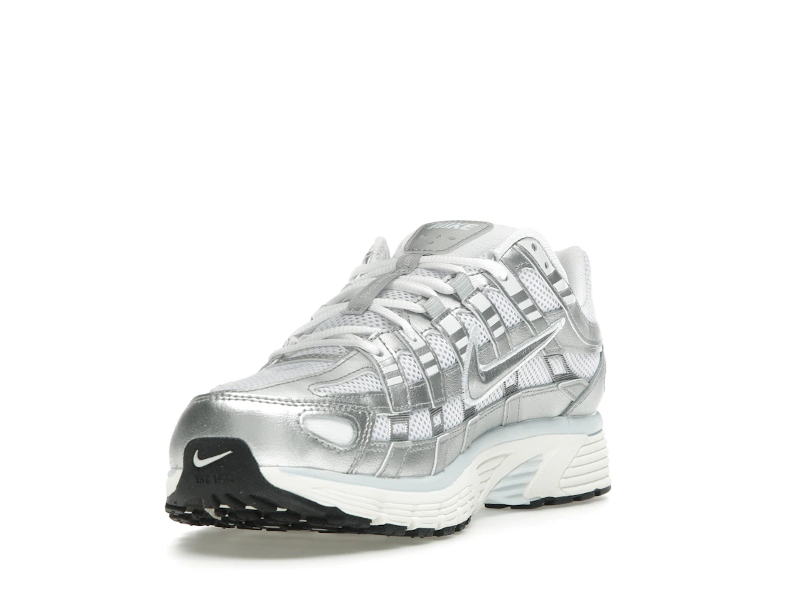 Vue 13 de Nike P-6000 White Blue Tint Sail Metallic Silver 