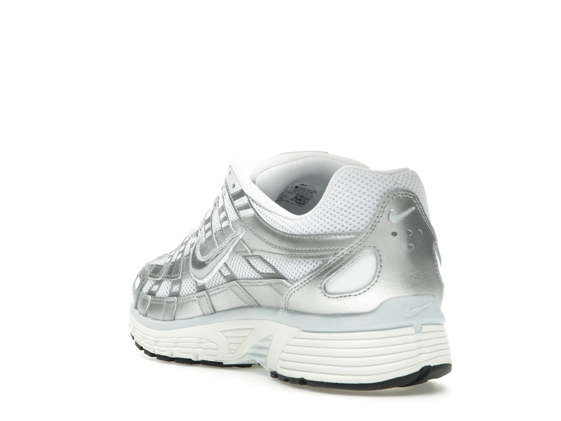 Vue 25 de Nike P-6000 White Blue Tint Sail Metallic Silver 