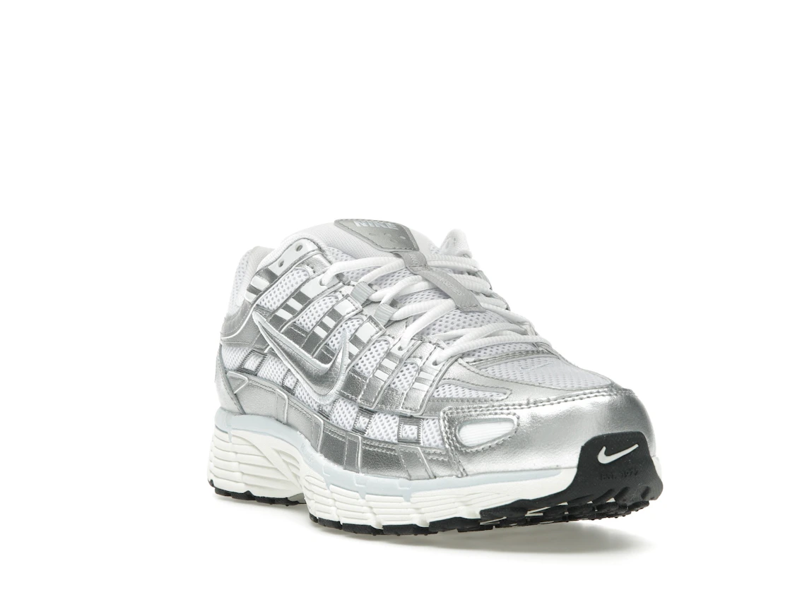 Vue 7 de Nike P-6000 White Blue Tint Sail Metallic Silver 