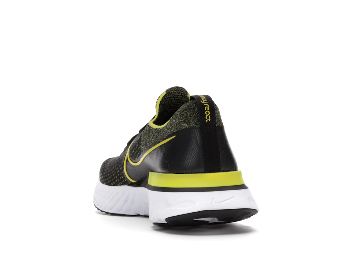 Vue 26 de Nike React Infinity Run Flyknit Black Sonic Yellow