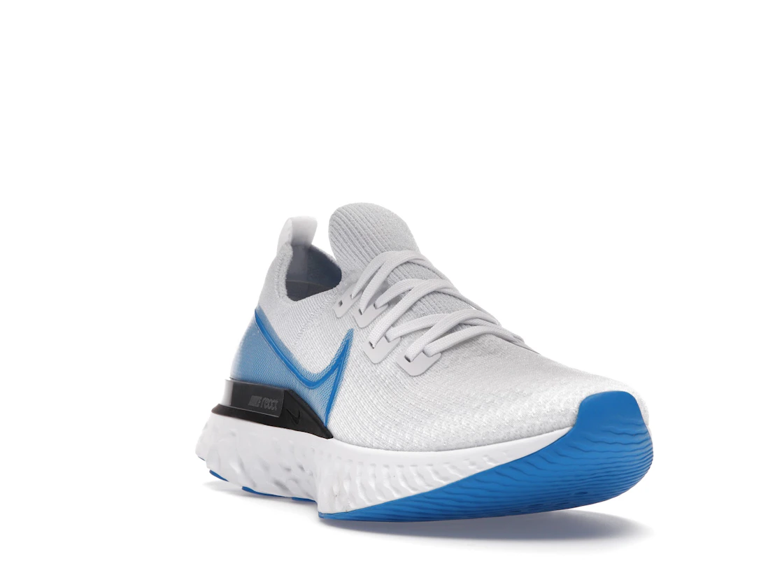 Vue 7 de Nike React Infinity Run Flyknit True White
