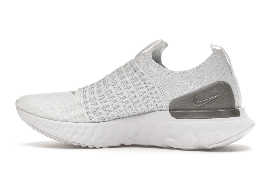 Vue 20 de Nike React Phantom Run Flyknit 2 White Pure Platinum 