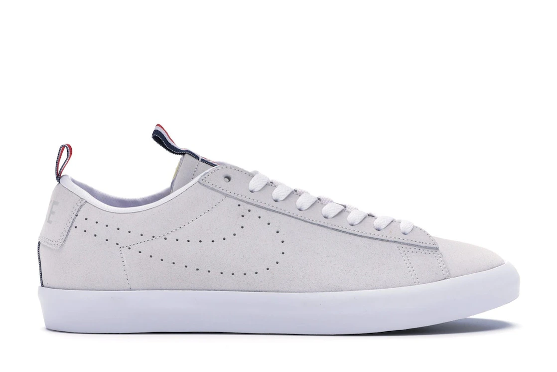 Vue 1 de Nike SB Blazer Low Call Me 917 Summit White