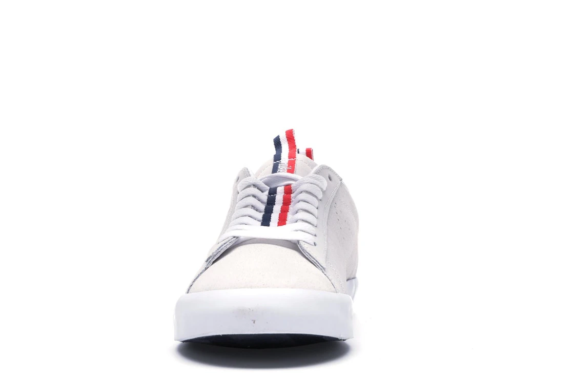 Vue 11 de Nike SB Blazer Low Call Me 917 Summit White