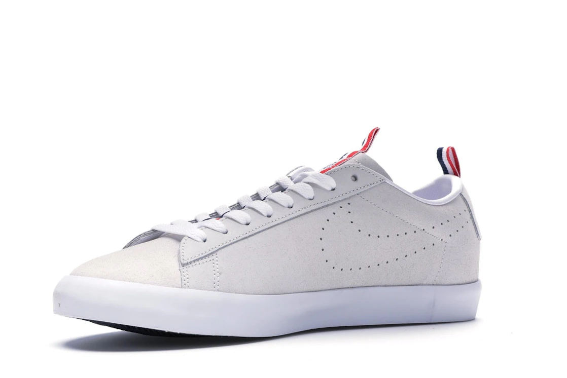 Vue 16 de Nike SB Blazer Low Call Me 917 Summit White
