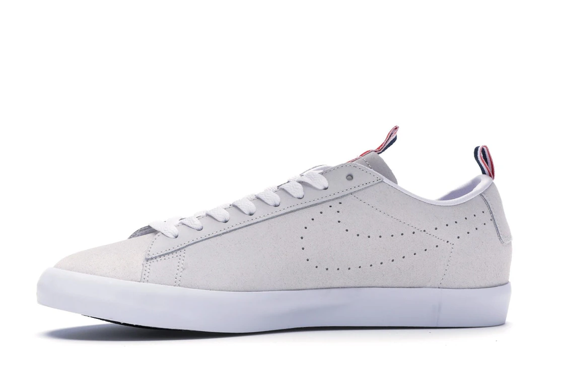 Vue 18 de Nike SB Blazer Low Call Me 917 Summit White