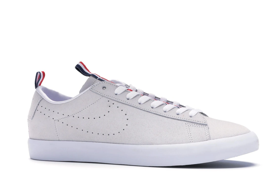 Vue 3 de Nike SB Blazer Low Call Me 917 Summit White