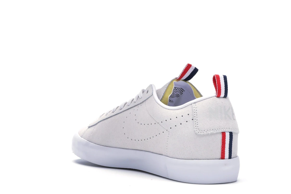 Vue 25 de Nike SB Blazer Low Call Me 917 Summit White