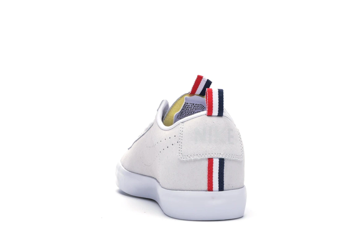 Vue 27 de Nike SB Blazer Low Call Me 917 Summit White