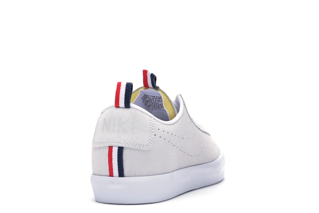 Vue 30 de Nike SB Blazer Low Call Me 917 Summit White