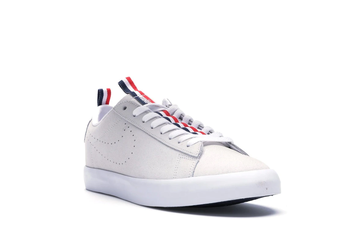 Vue 7 de Nike SB Blazer Low Call Me 917 Summit White