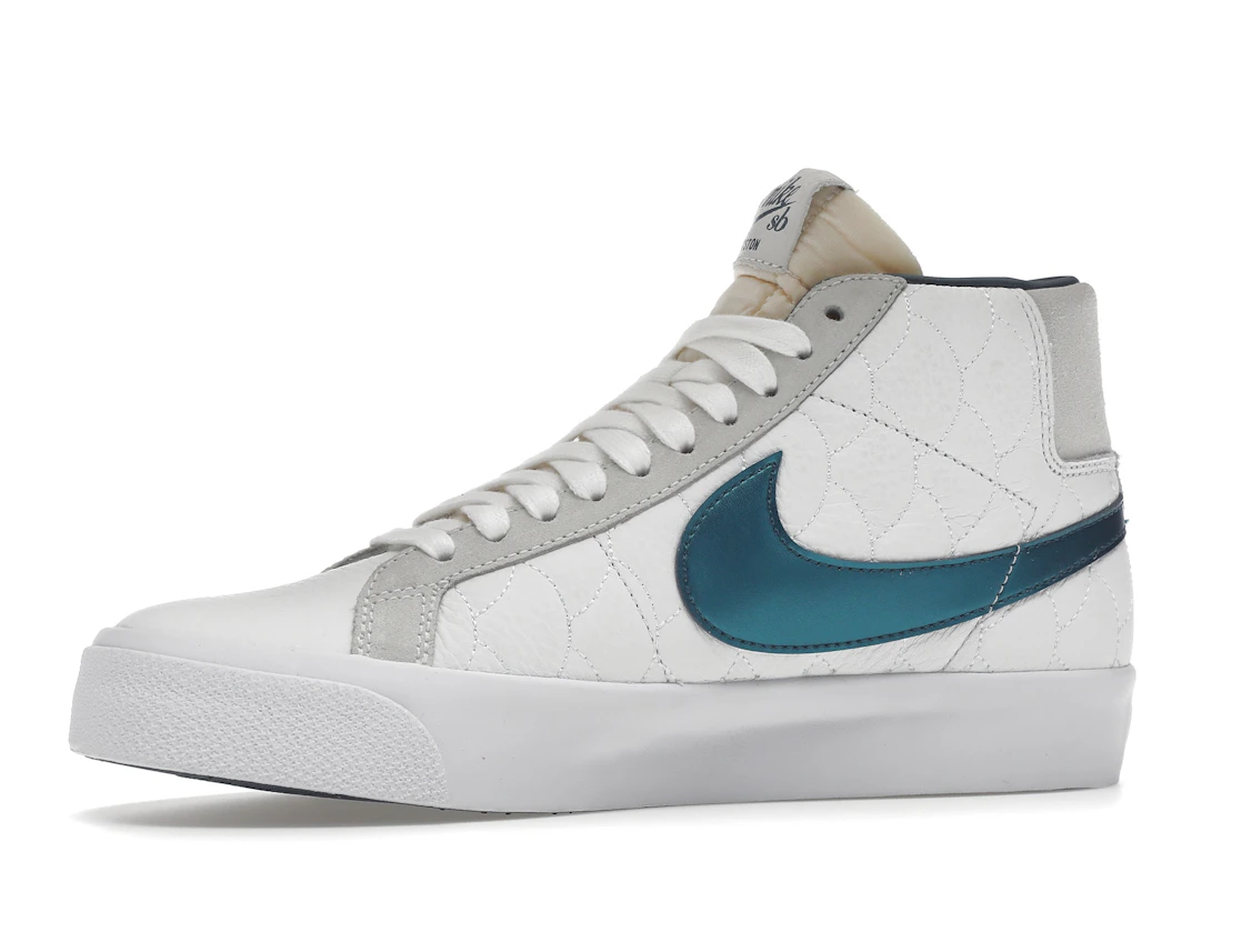 Vue 17 de Nike SB Blazer Mid Eric Koston