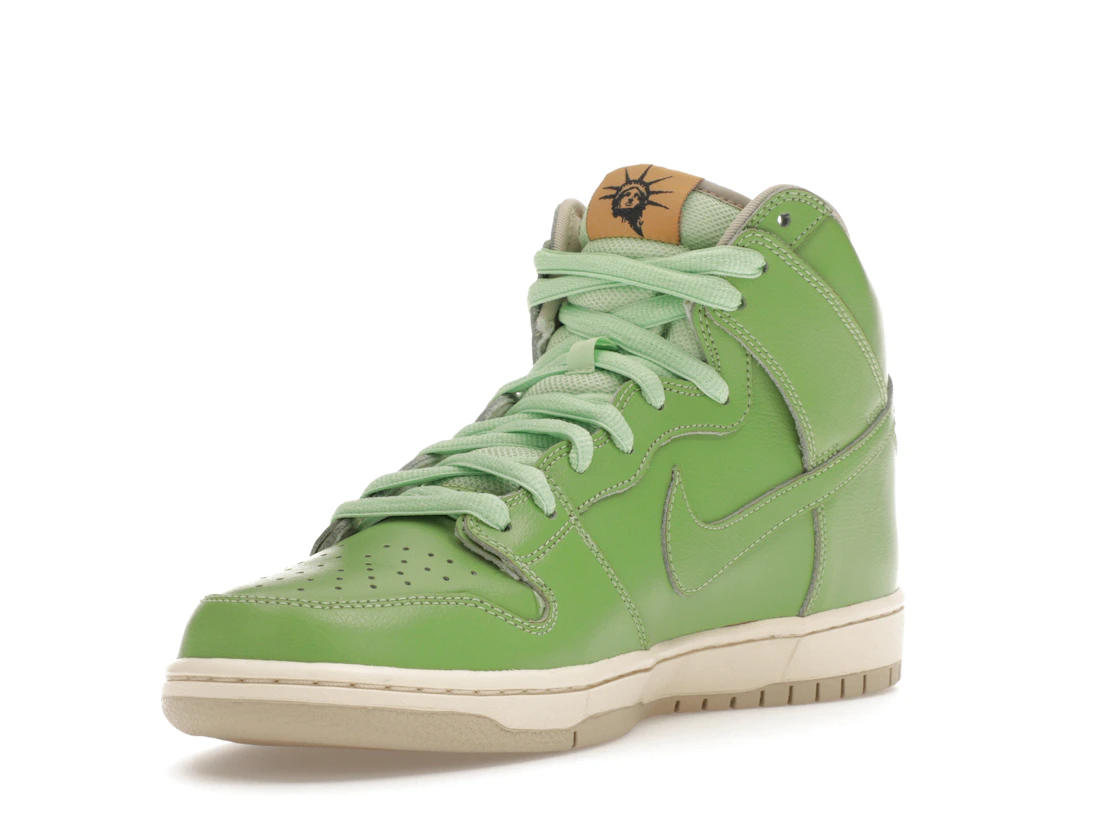 Vue 14 de Nike SB Dunk High Statue of Liberty