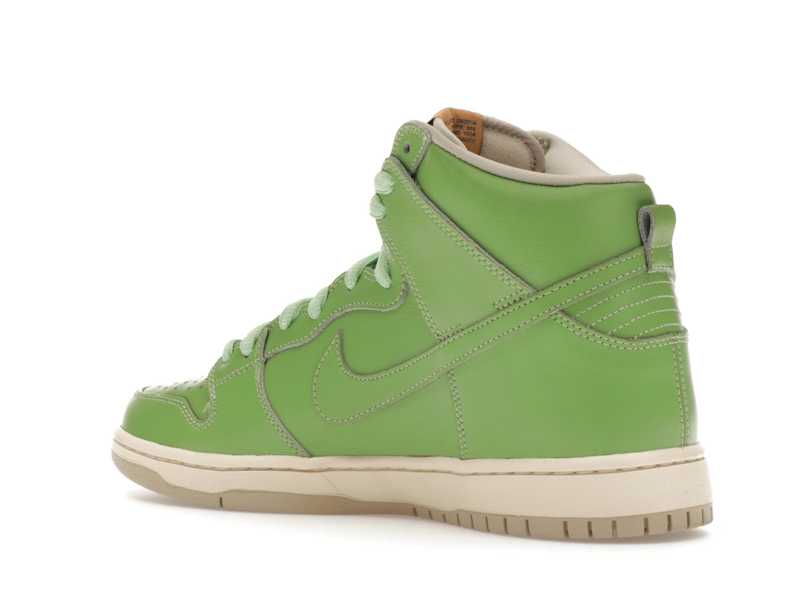 Vue 23 de Nike SB Dunk High Statue of Liberty