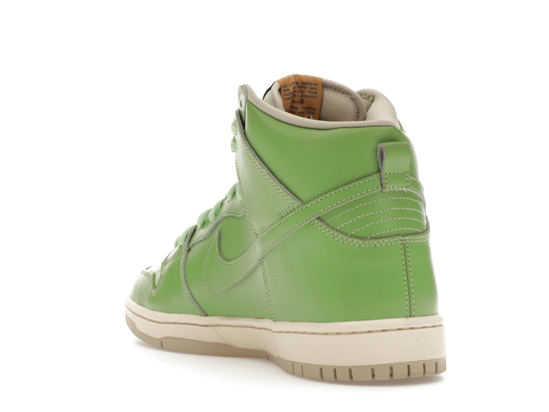Vue 25 de Nike SB Dunk High Statue of Liberty