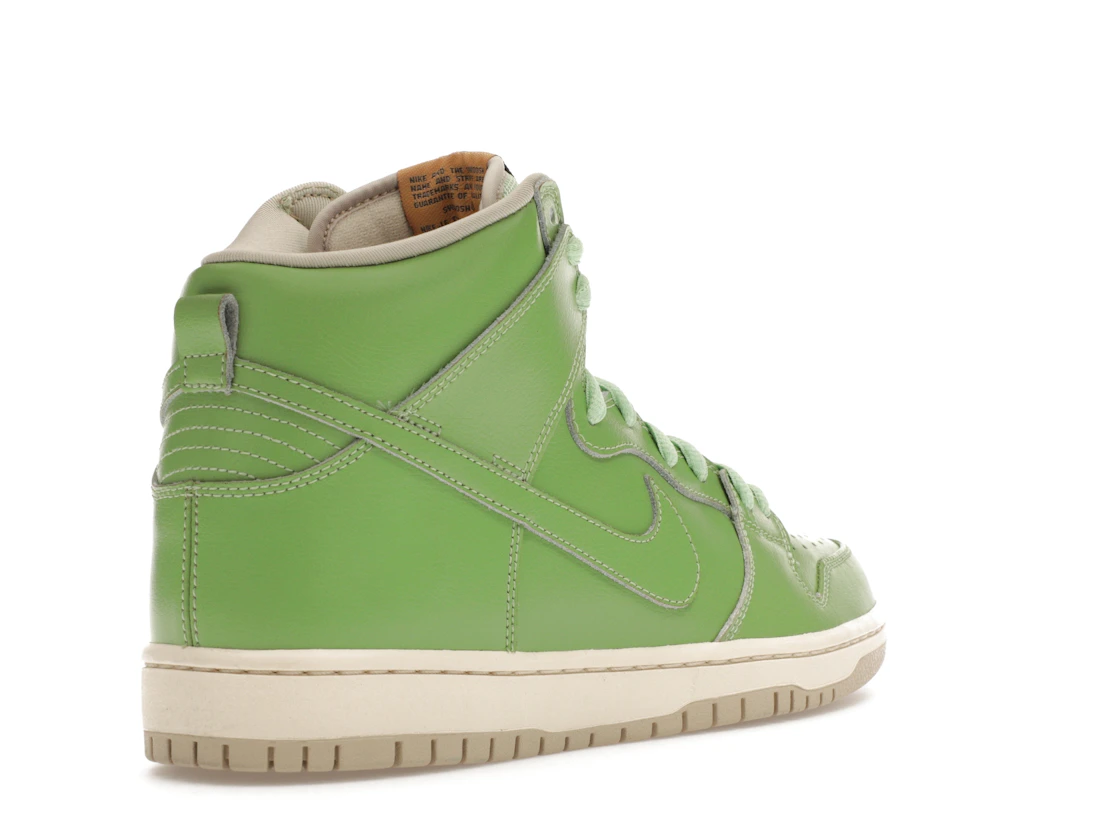 Vue 32 de Nike SB Dunk High Statue of Liberty