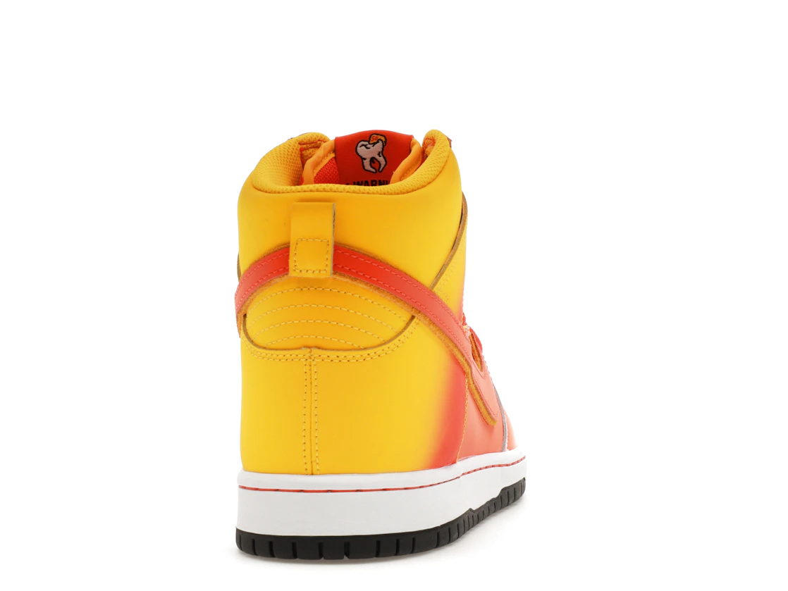 Vue 29 de Nike SB Dunk High Sweet Tooth Candy Corn