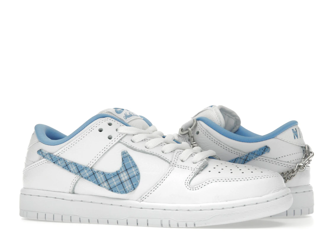 Vue 3 de Nike SB Dunk Low Pro Nicole Hause