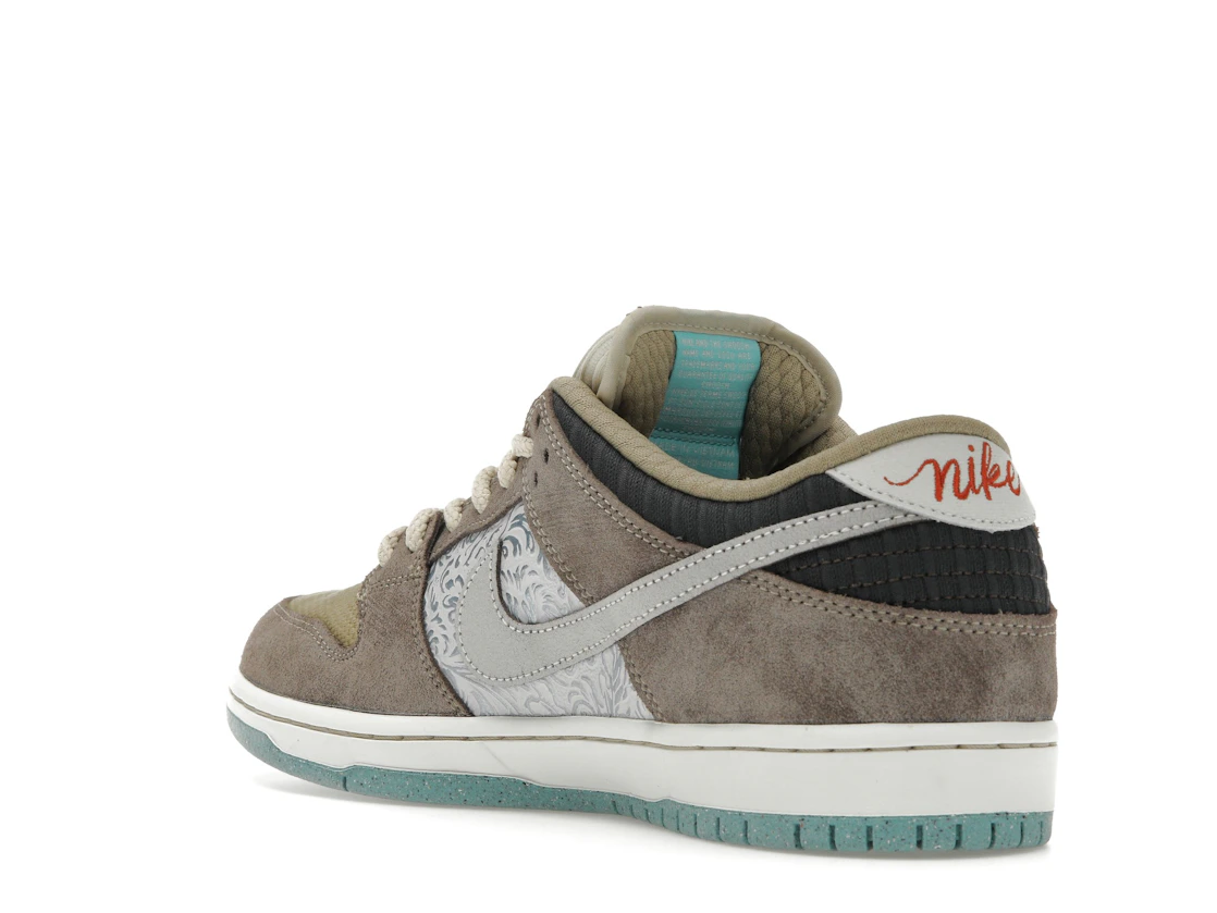 Vue 24 de Nike SB Dunk Low Big Money Savings