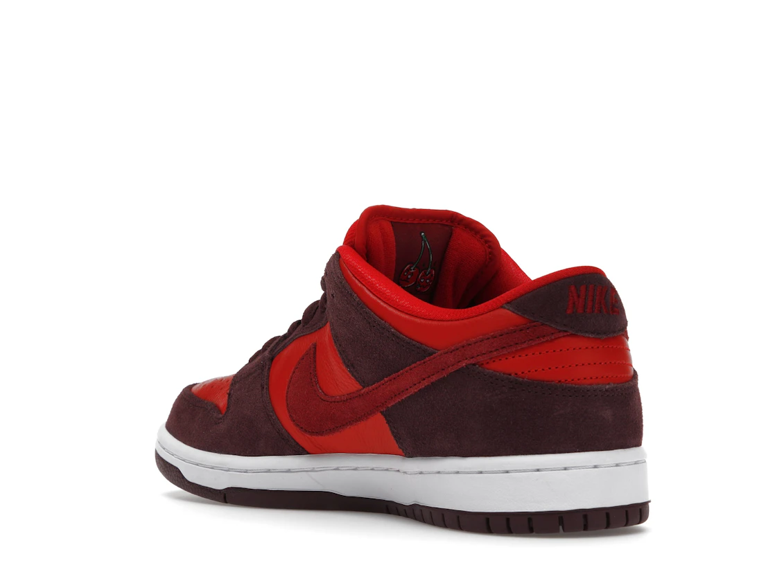 Vue 24 de Nike SB Dunk Low Cherry