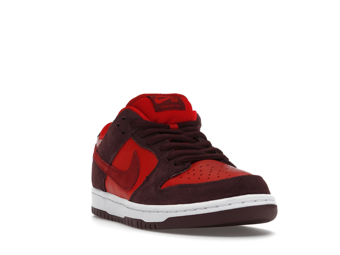 Vue 7 de Nike SB Dunk Low Cherry