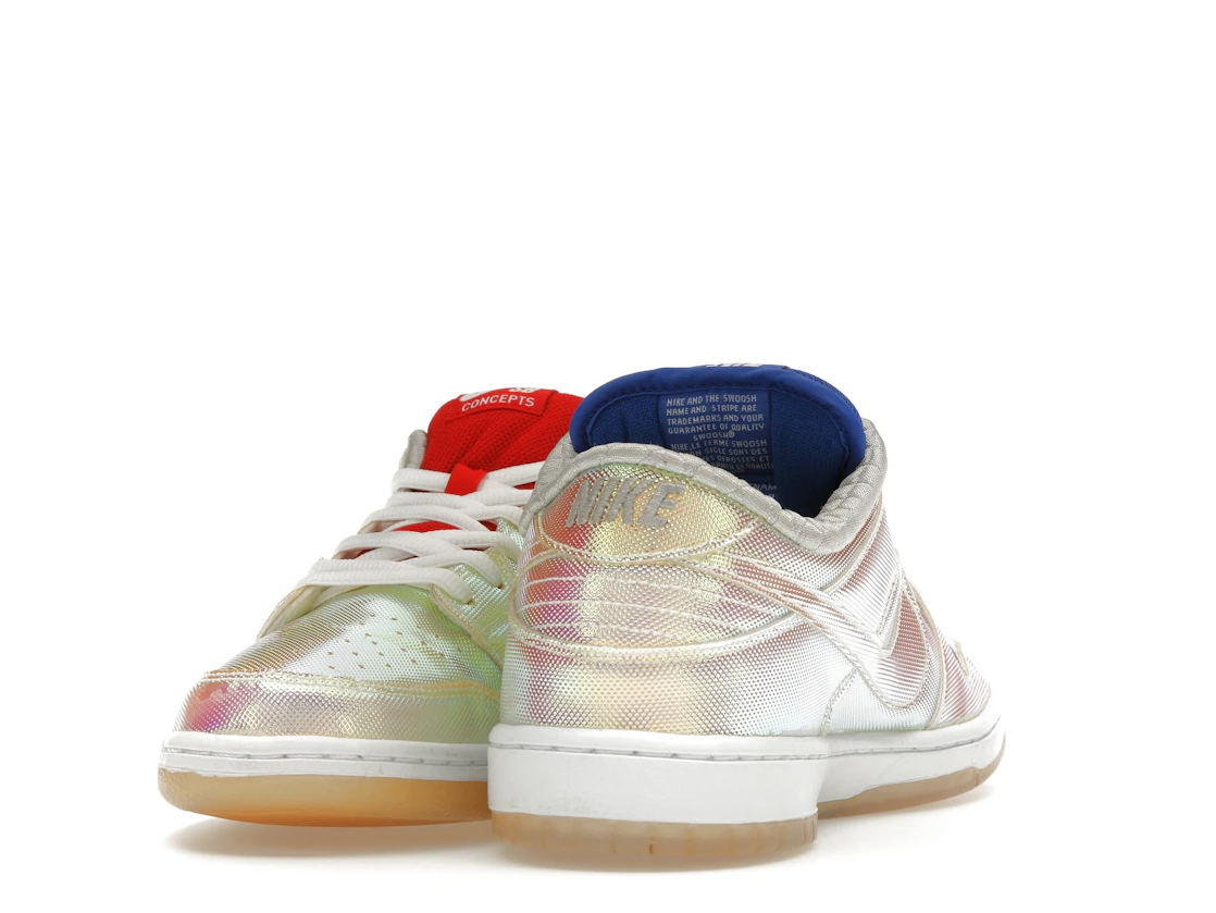 Vue 12 de Nike SB Dunk Low Concepts Holy Grail (Cement Box)