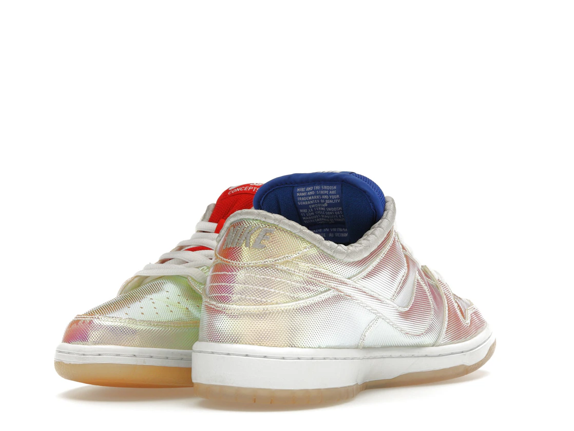 Vue 13 de Nike SB Dunk Low Concepts Holy Grail (Cement Box)
