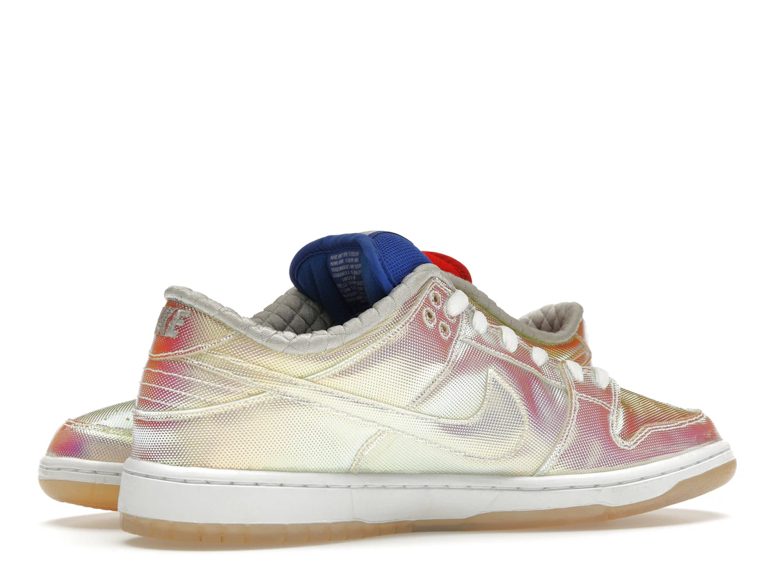 Vue 16 de Nike SB Dunk Low Concepts Holy Grail (Cement Box)