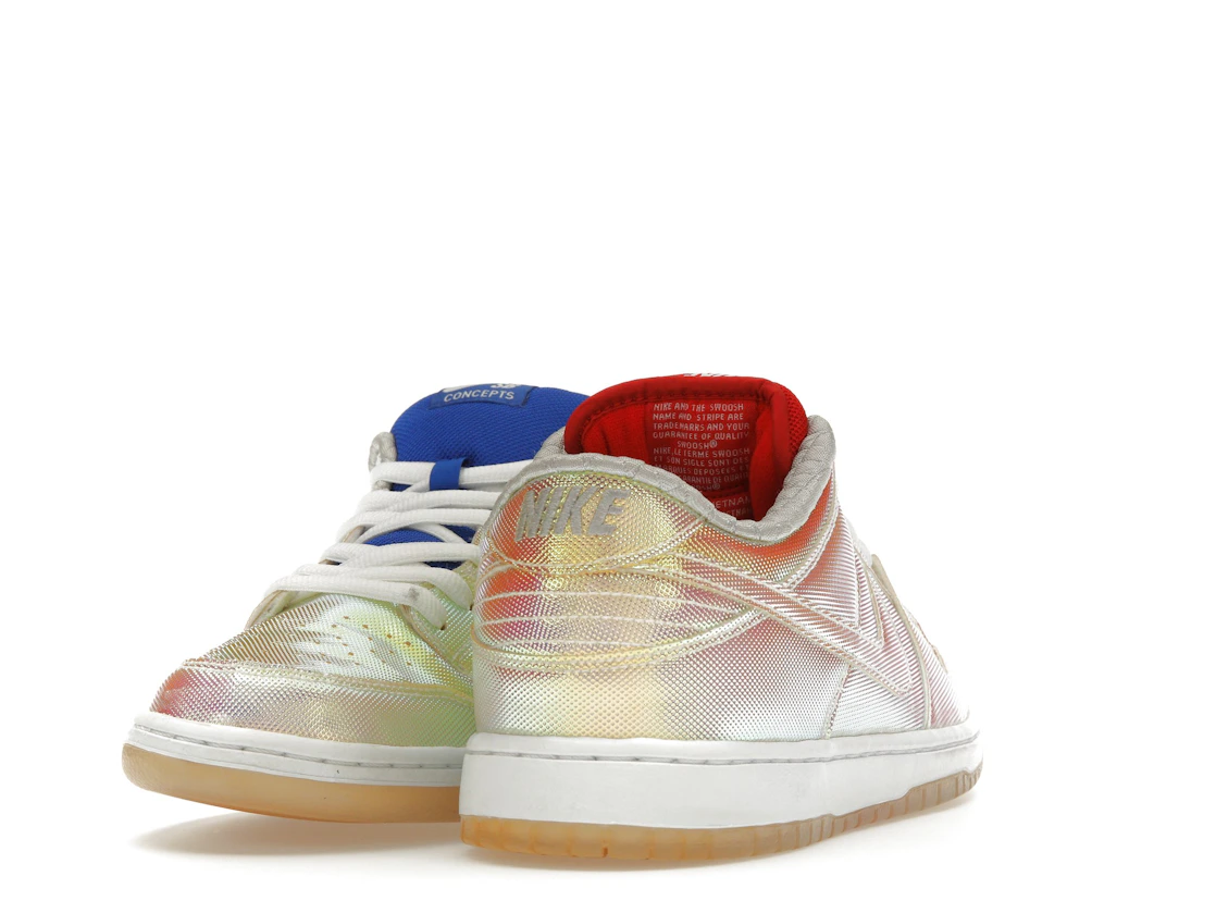 Vue 30 de Nike SB Dunk Low Concepts Holy Grail (Cement Box)