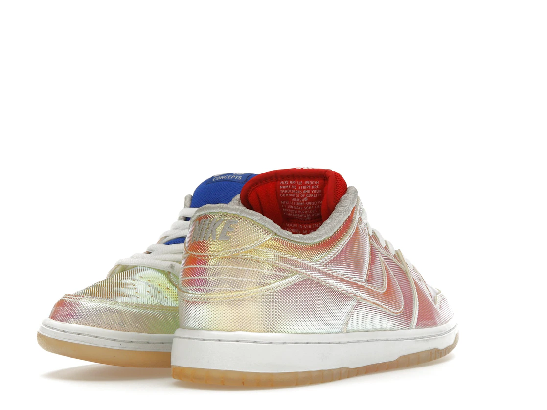 Vue 31 de Nike SB Dunk Low Concepts Holy Grail (Cement Box)