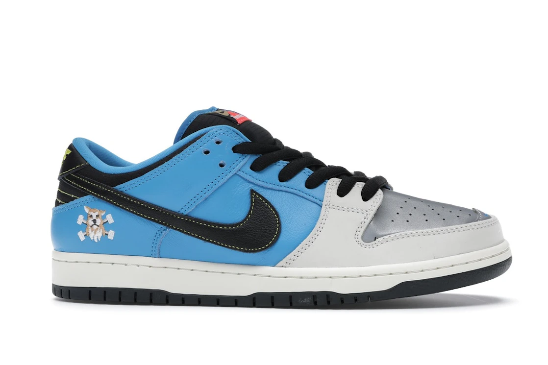 Vue 2 de Nike SB Dunk Low Instant Skateboards