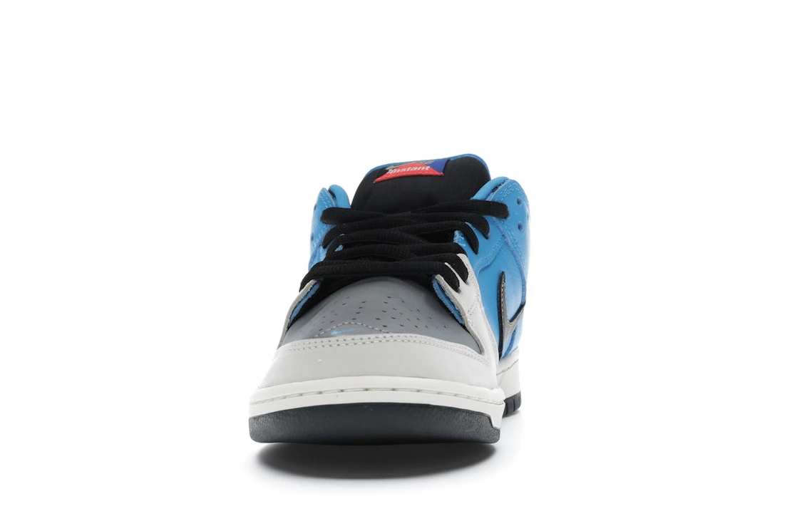 Vue 11 de Nike SB Dunk Low Instant Skateboards