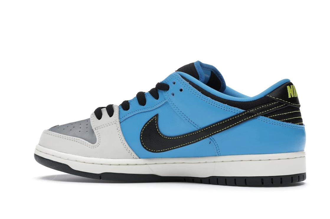 Vue 21 de Nike SB Dunk Low Instant Skateboards