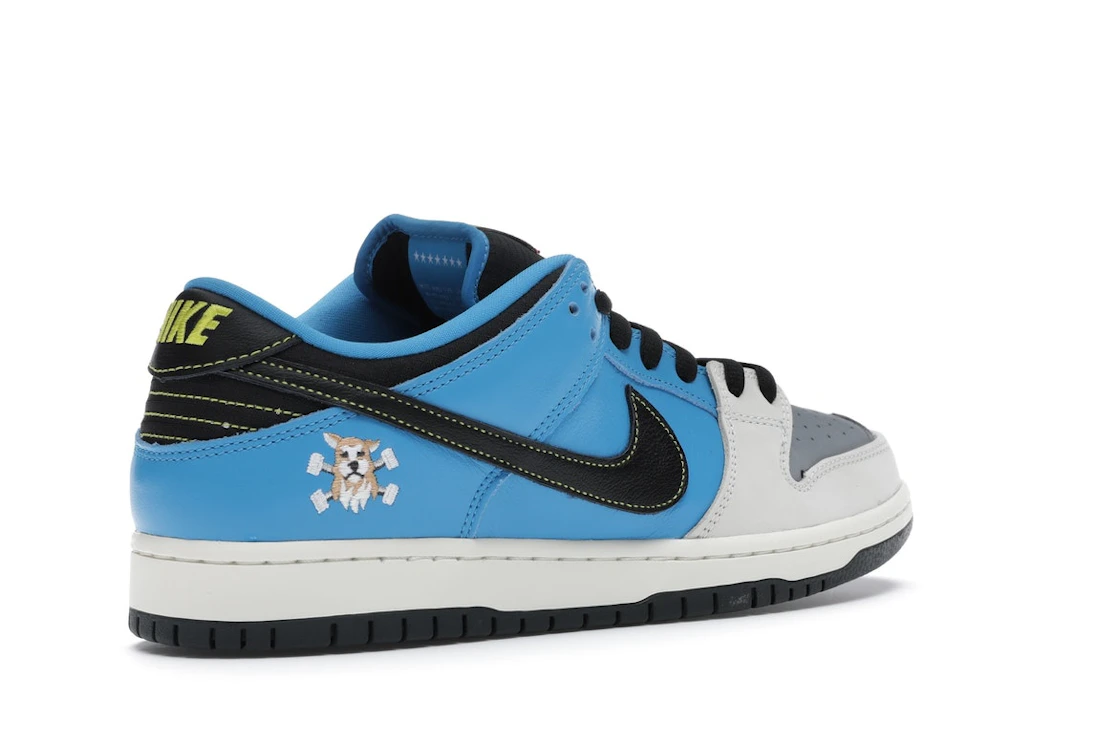 Vue 33 de Nike SB Dunk Low Instant Skateboards