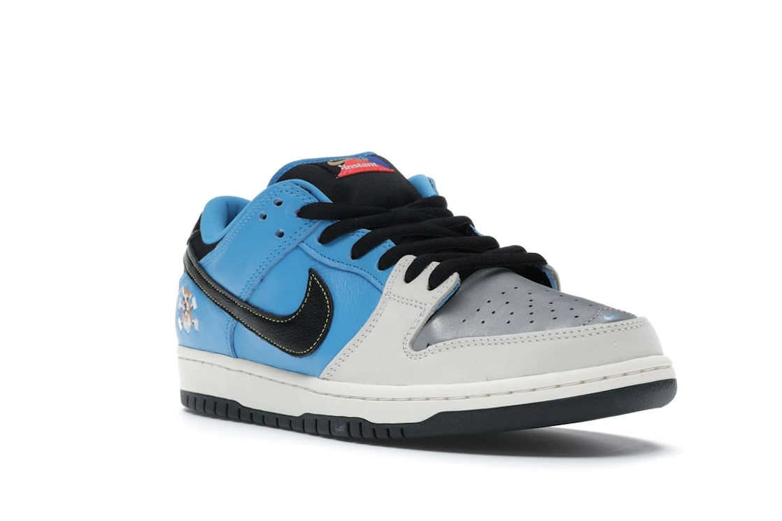 Vue 6 de Nike SB Dunk Low Instant Skateboards