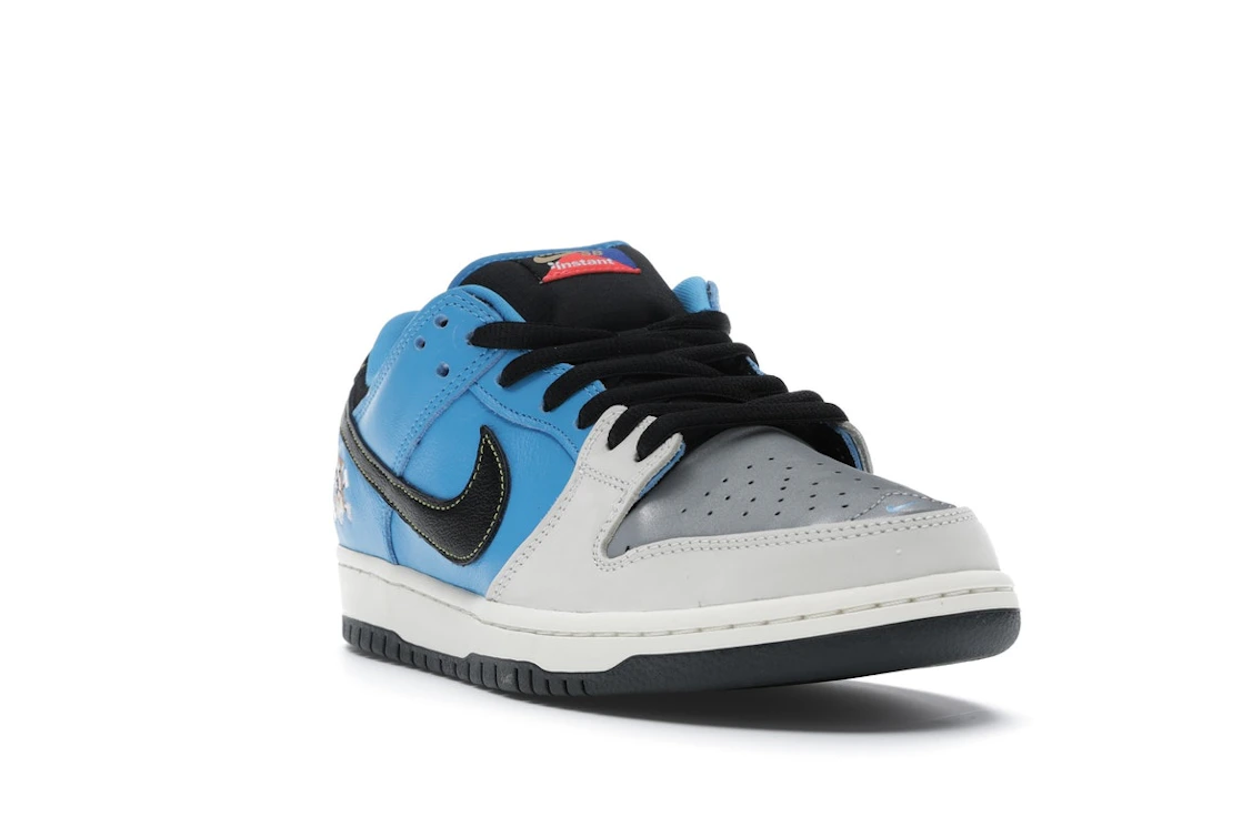 Vue 7 de Nike SB Dunk Low Instant Skateboards