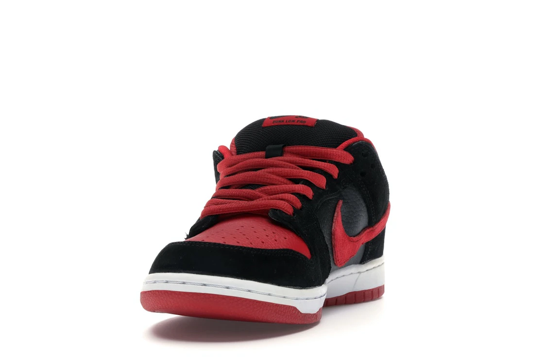 Vue 12 de Nike SB Dunk Low J Pack Bred