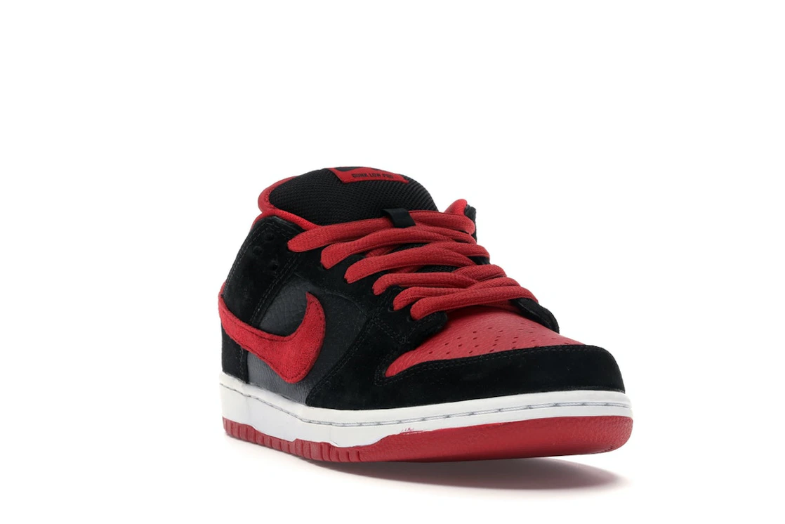 Vue 7 de Nike SB Dunk Low J Pack Bred