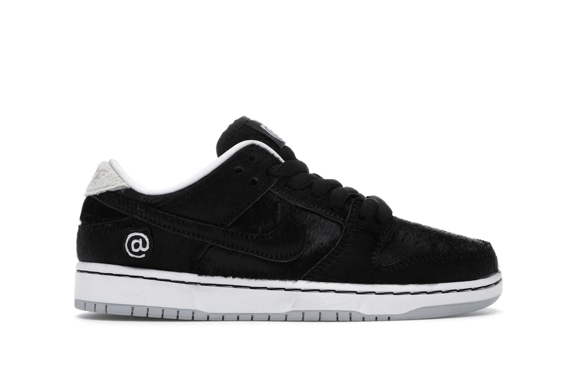 Vue 1 de Nike SB Dunk Low Medicom Toy (2020) (PS)