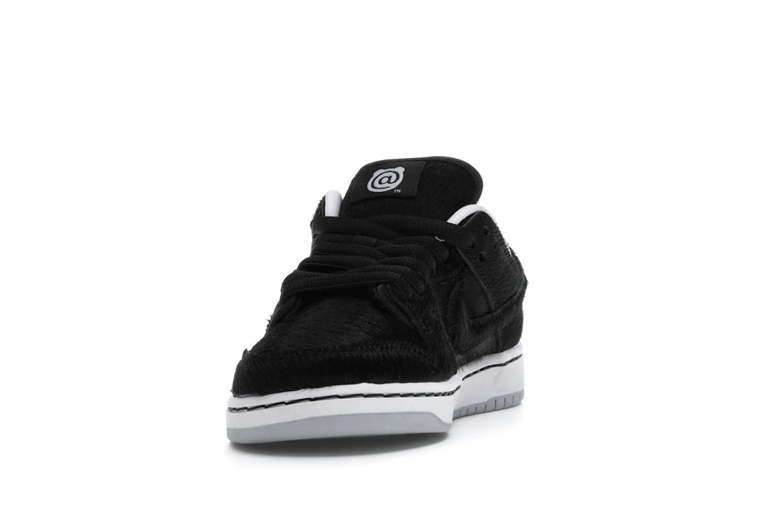 Vue 12 de Nike SB Dunk Low Medicom Toy (2020) (PS)