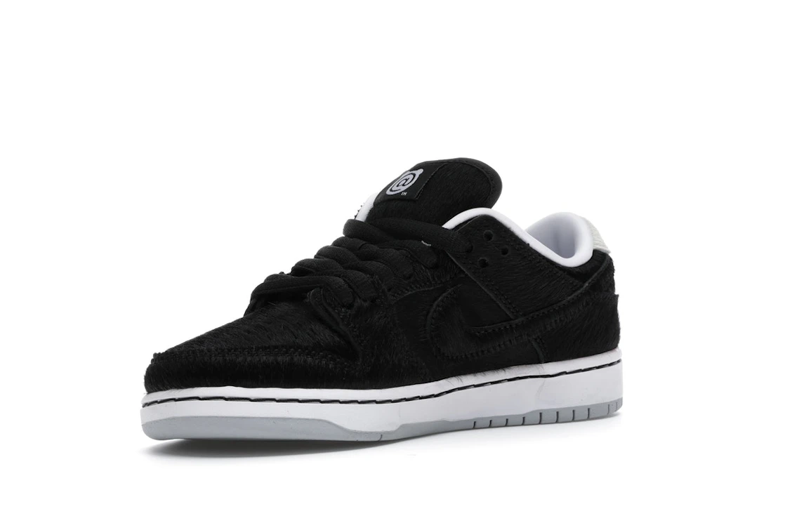 Vue 15 de Nike SB Dunk Low Medicom Toy (2020) (PS)