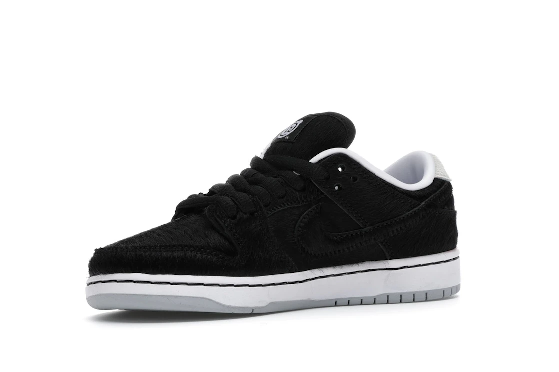 Vue 16 de Nike SB Dunk Low Medicom Toy (2020) (PS)