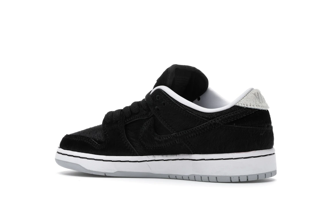 Vue 22 de Nike SB Dunk Low Medicom Toy (2020) (PS)