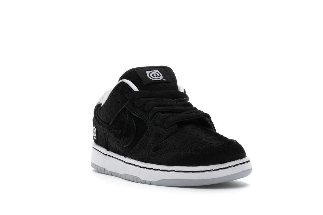 Vue 7 de Nike SB Dunk Low Medicom Toy (2020) (PS)