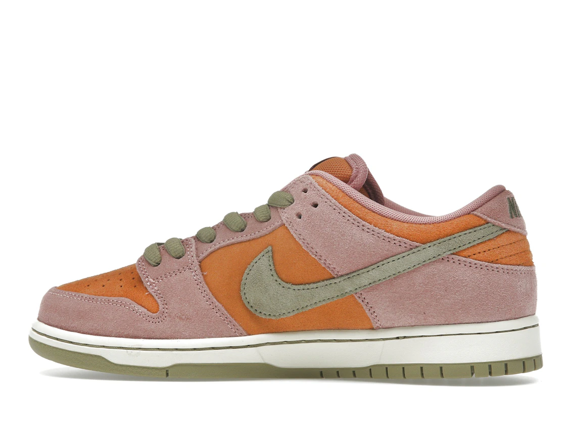 Vue 20 de Nike SB Dunk Low Red Stardust