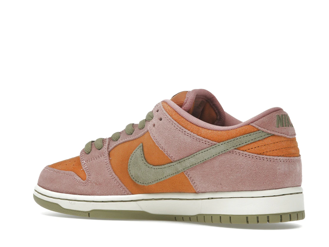 Vue 22 de Nike SB Dunk Low Red Stardust