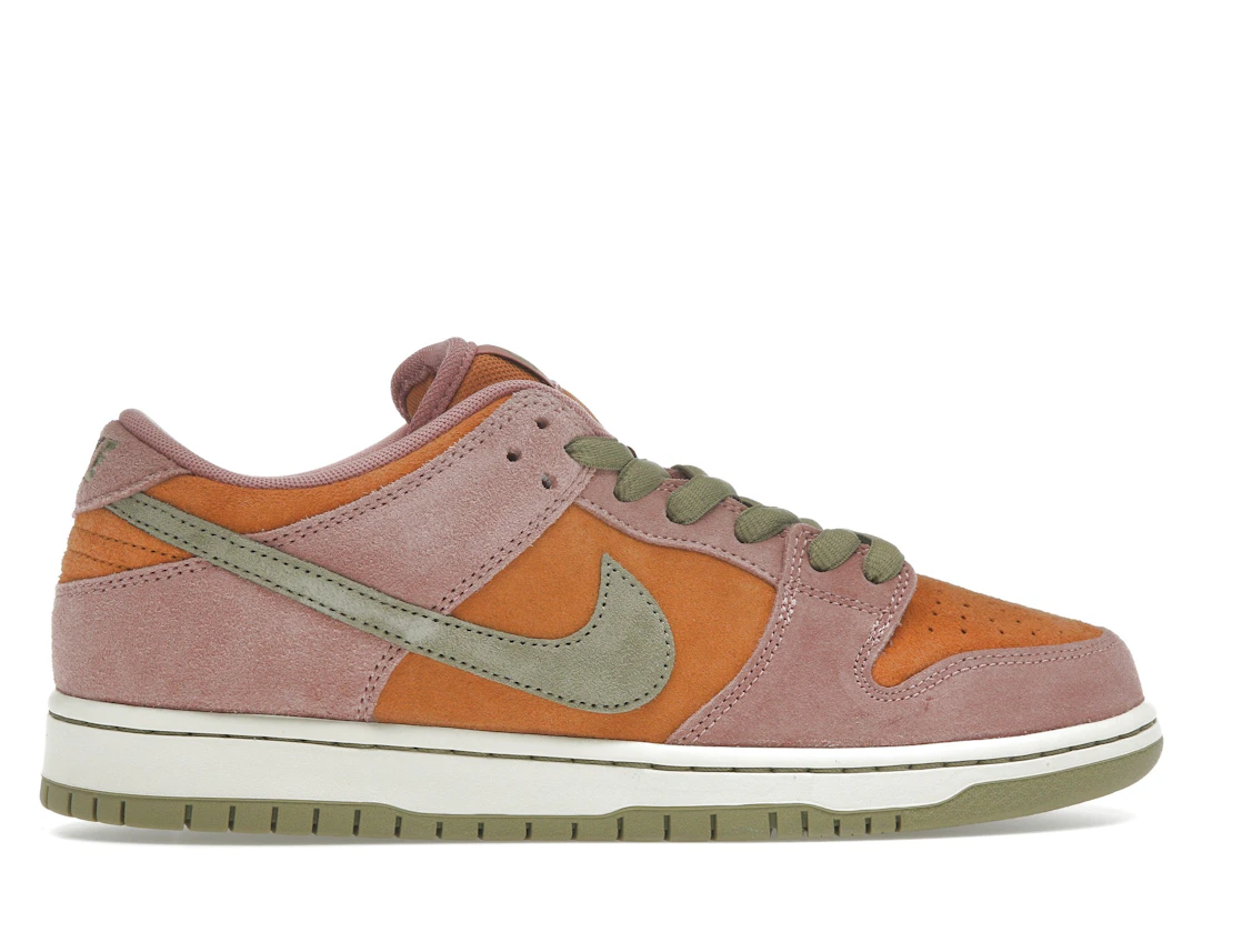 Vue 36 de Nike SB Dunk Low Red Stardust